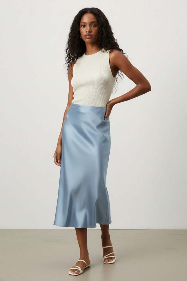 Jupe Satin Bleu Clair Fluide Élégante