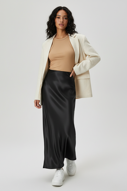 Jupe Satin Noire Fluide Élégante Féminine