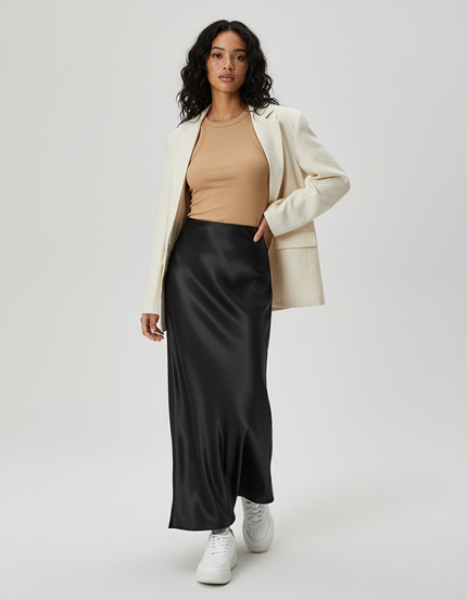 Jupe Satin Noire Fluide Élégante Féminine