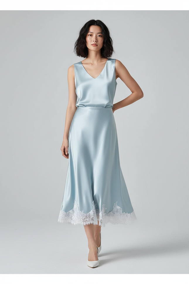 Jupe Satin Bleu Ciel Dentelle Élégante