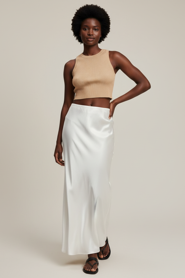 Jupe Satin Blanche Fluide Élégante