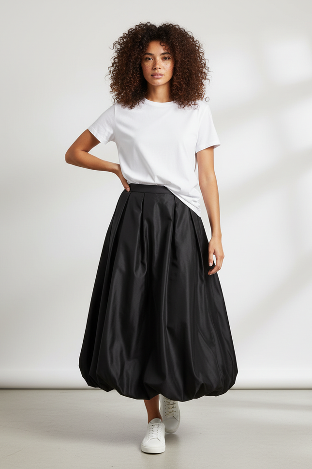 Jupe Satin Noire Bouffante Élégante