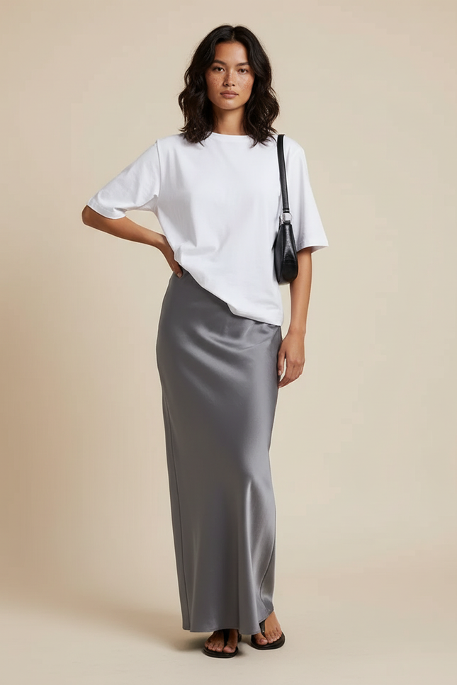 Jupe Satin Grise Fluide Élégante Minimaliste