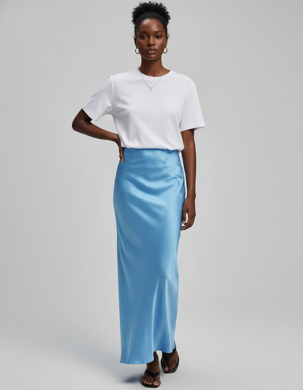 Jupe Satin Bleue Ciel Fluide Élégante