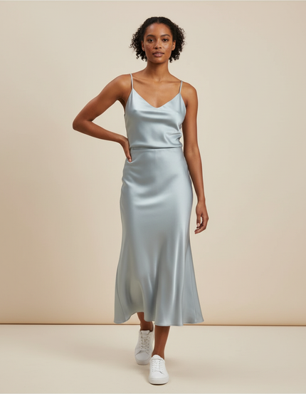 Jupe Satin Bleu Clair Fluide Élégante Douce