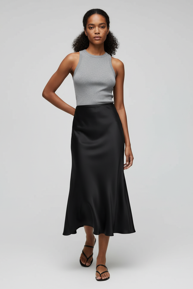 Jupe Satin Noire Fluide Élégante Charismatique