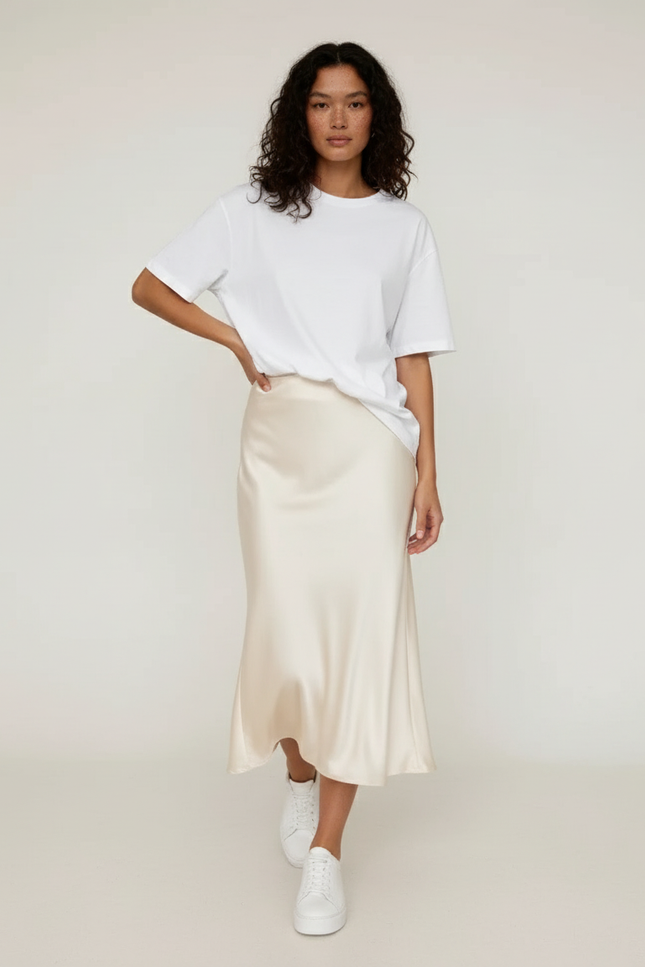 Jupe Satin Champagne Fluide Élégante Moderne
