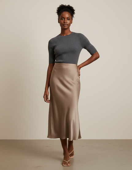 Jupe Satin Beige Longue Élégante Minimaliste