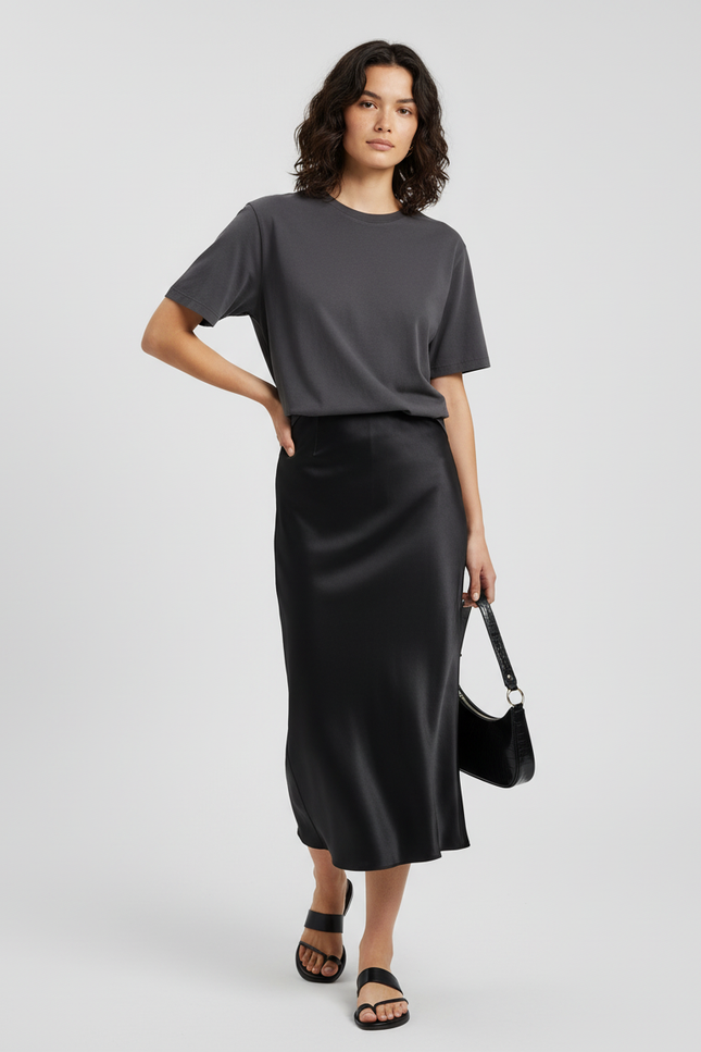 Jupe Satin Noire Fluide Élégante Distinguée