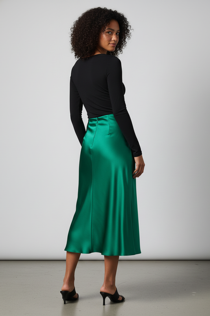 Jupe Satin Verte Fluide Élégante