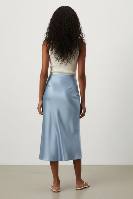 Jupe Satin Bleu Clair Fluide Élégante