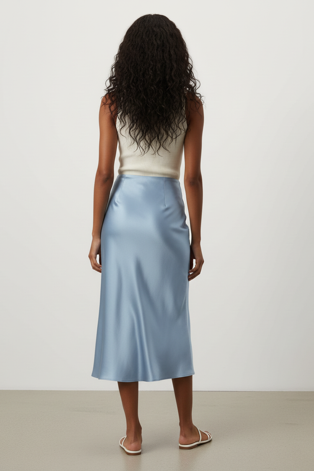 Jupe Satin Bleu Clair Fluide Élégante