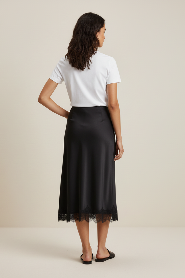 Jupe Satin Noire Dentelle Élégante Sophistiquée