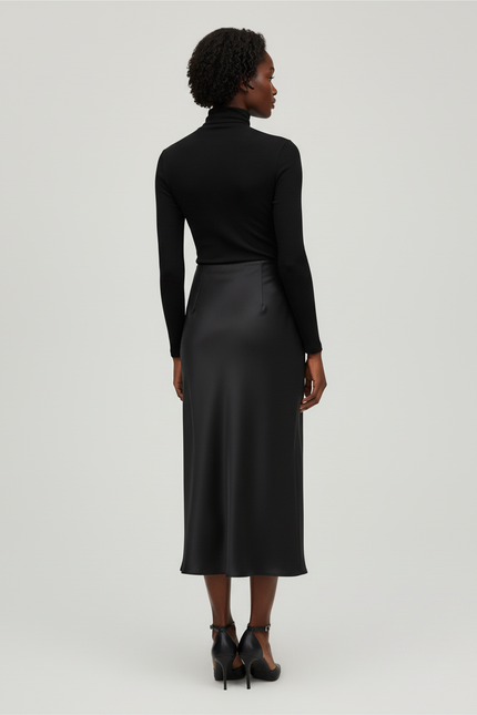Jupe Satin Noire Fluide Élégante Intemporelle