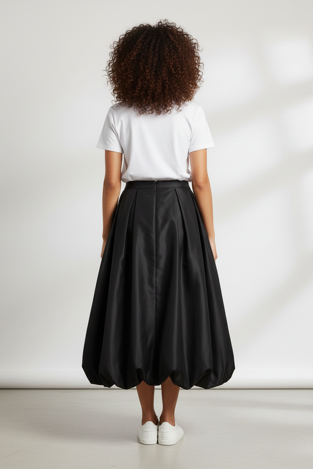 Jupe Satin Noire Bouffante Élégante