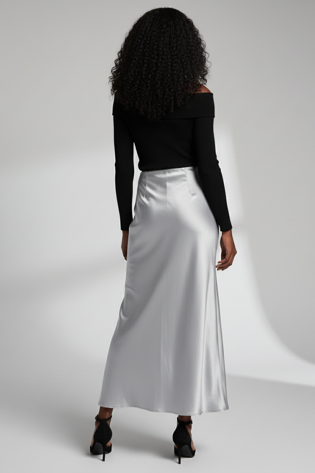 Jupe Satin Argentée Fluide Élégante Brillante