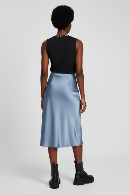 Jupe Satin Bleu Poudré Fluide Élégante