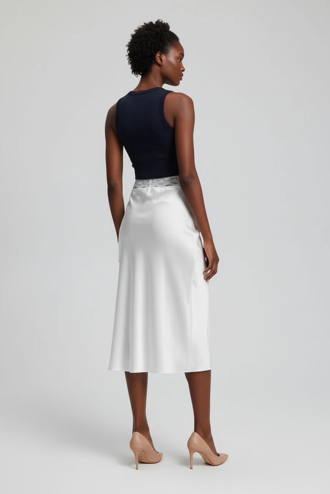 Jupe Satin Blanche Bordure Dentelle Élégante