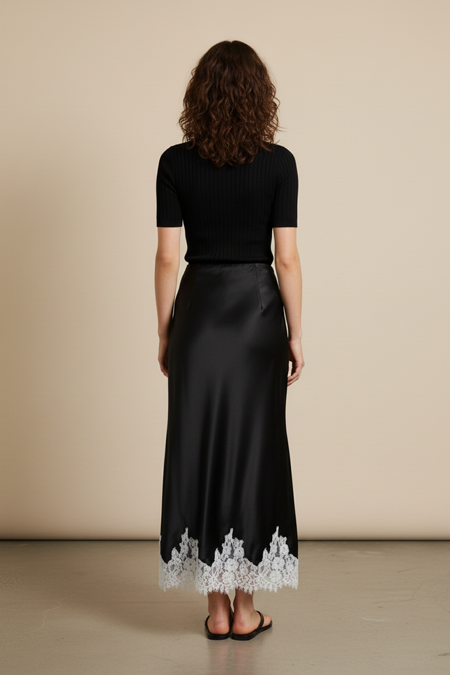 Jupe Satin Noire Dentelle Élégante Raffinée