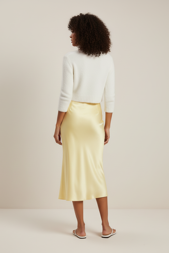 Jupe Satin Jaune Fluide Élégante