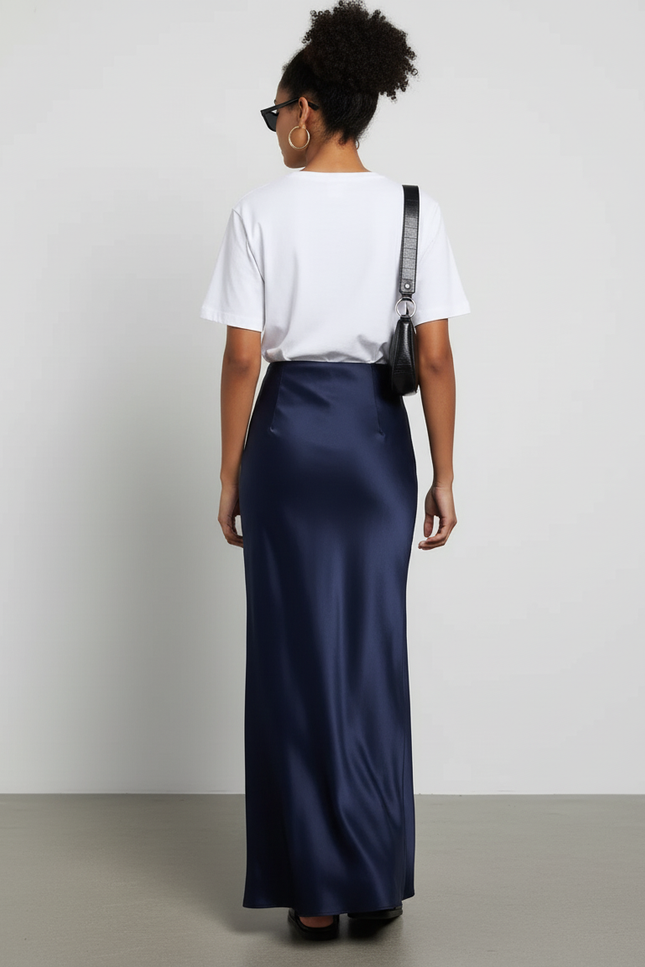 Jupe Satin Fluide Bleu Marine Élégante