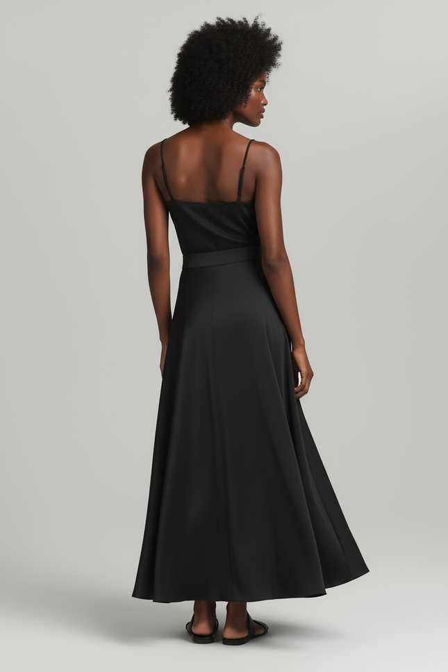 Jupe Satin Noir Fluide Élégante Moderne