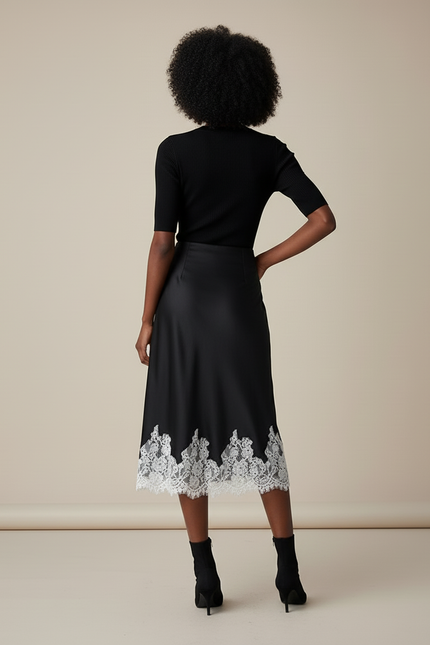 Jupe Satin Noire Dentelle Élégante