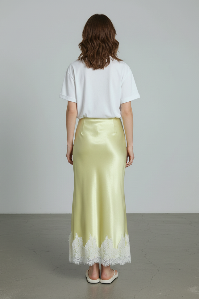 Jupe Satin Vert Pâle Dentelle Élégante