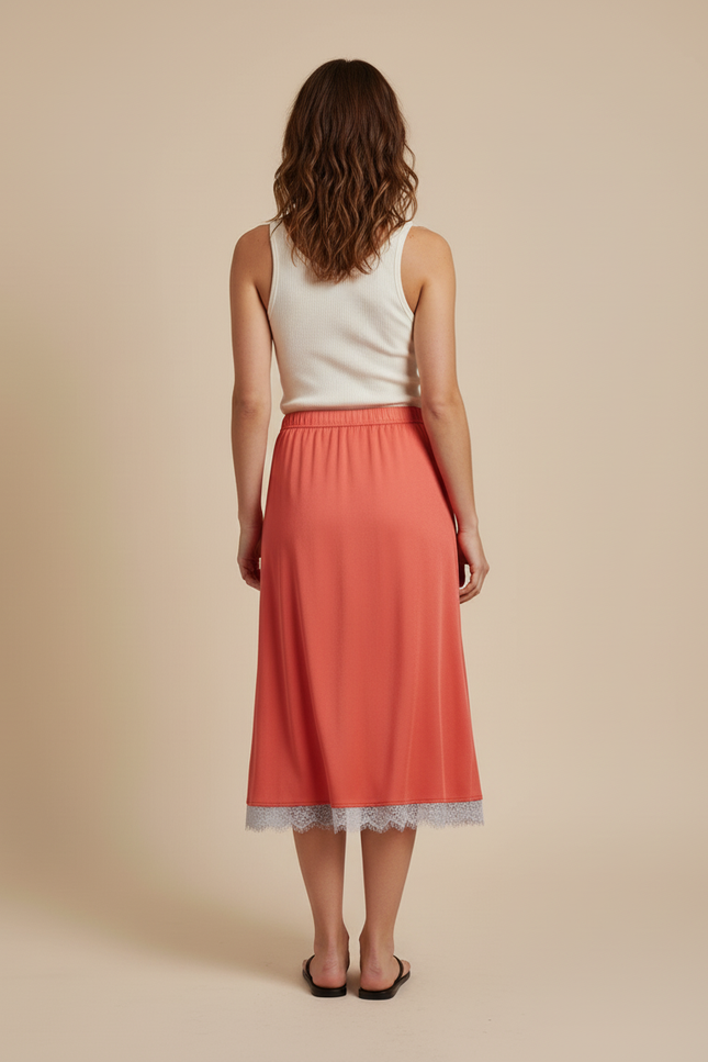 Jupe Satin Corail Fluide À Dentelle