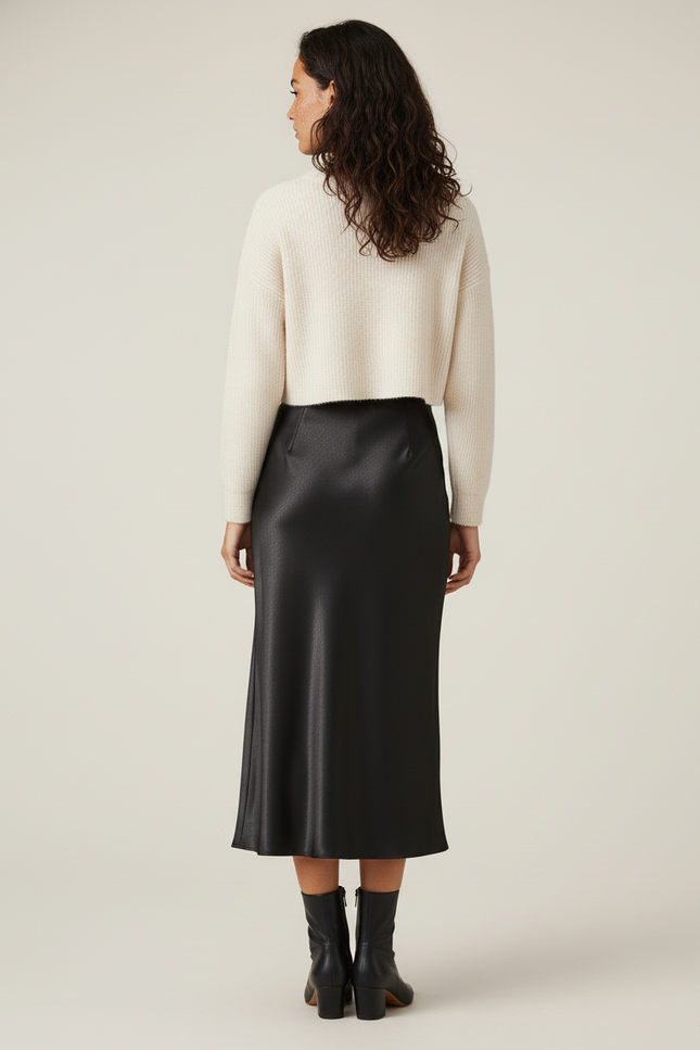Jupe Satin Noire Midi Élégante Raffinée