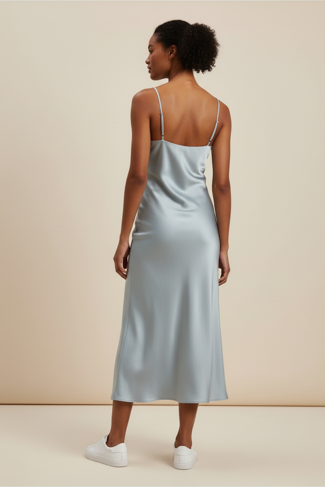 Jupe Satin Bleu Clair Fluide Élégante Douce