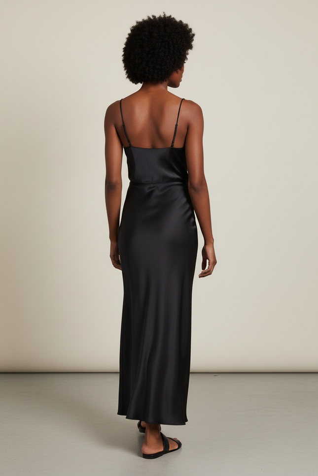 Jupe Satin Noire Fluide Élégante Féminine Raffinée