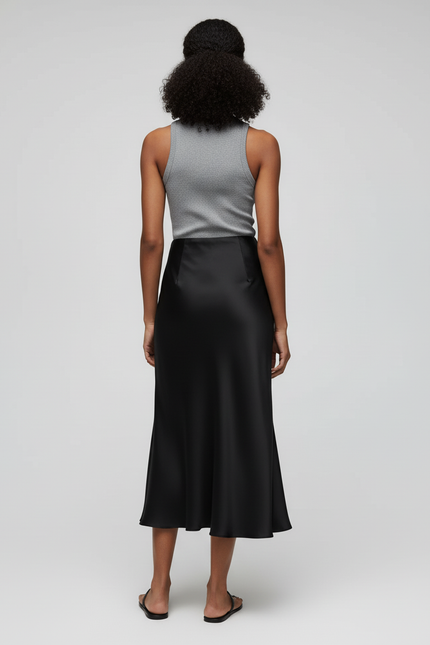 Jupe Satin Noire Fluide Élégante Charismatique