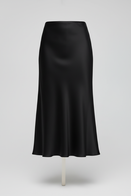 Jupe Satin Noire Fluide Élégante Charismatique